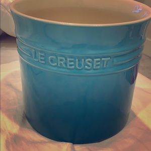 Le creuset utensil crock